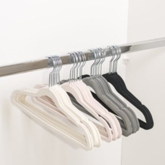 NEW Lot of 10x Velvet Clothes Hangers, Non-Slip, Swivel Hook, Multiple Colors! - Picture 1 of 10